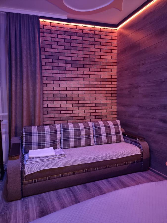 Petropavlivska Apartment Тиха Вуличка В Центрі Старого Міста Kamianets Podilskyi Bagian luar foto